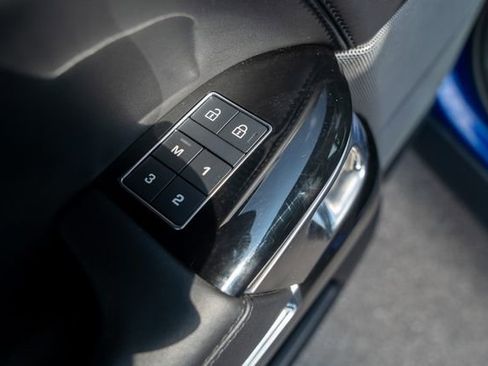 Used 2022 Land Rover Range Rover Sport SVR Carbon Edition image 22