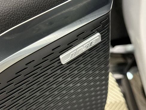 Used 2024 Chevrolet Traverse RS image 22