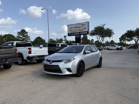 Used 2016 Toyota Corolla LE FWD image 46