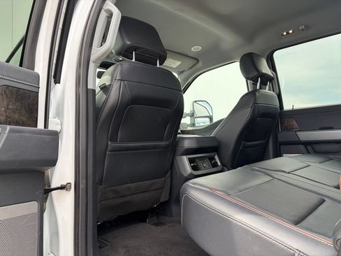 Certified 2024 Ford F250 Lariat w/ Lariat Ultimate Package AWD/4WD image 15