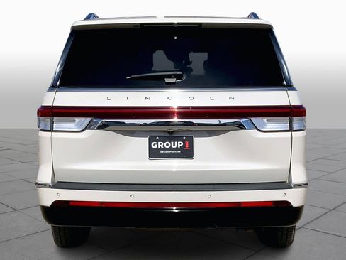 Certified 2022 Lincoln Navigator L Reserve image 5