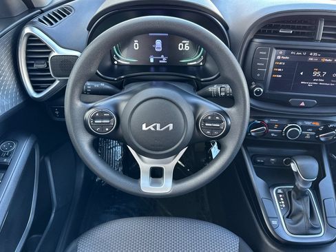 Used 2024 Kia Soul LX w/ Option Group 015 FWD image 15
