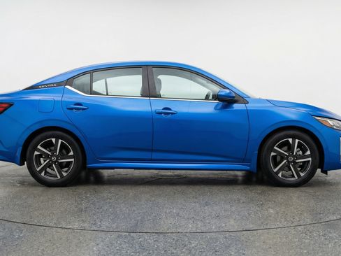 Used 2025 Nissan Sentra SV FWD image 11