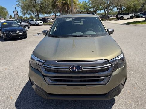 Used 2025 Subaru Forester Premium w/ Protection Package image 14