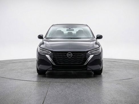 Used 2025 Nissan Sentra S FWD image 2