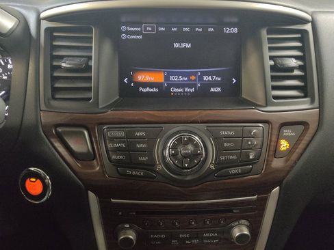 Used 2020 Nissan Pathfinder Platinum FWD image 25
