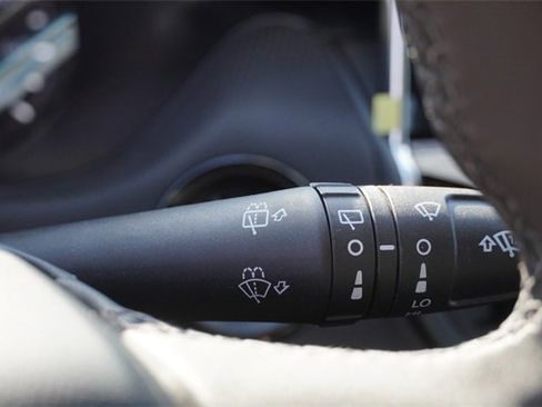 New 2026 Jeep Compass Latitude image 32