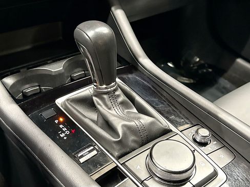 Used 2024 MAZDA MAZDA3 s image 19