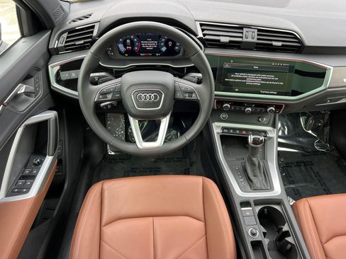 Certified 2025 Audi Q3 2.0T Premium w/ Convenience Package image 23