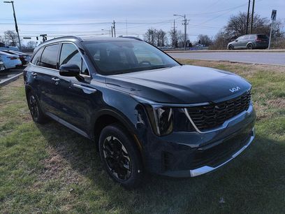 New 2026 Kia Sorento S w/ S Panoramic Sunroof Package