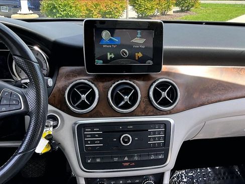 Used 2016 Mercedes-Benz GLA 250 4MATIC image 19