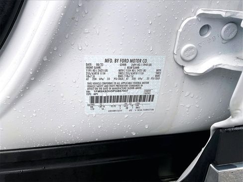 Used 2023 Ford Explorer XLT w/ Equipment Group 202A image 32