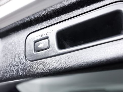 Used 2023 Honda Odyssey Elite image 17