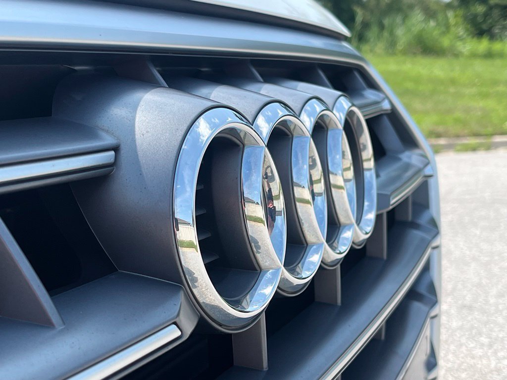 Used 2018 Audi Q5 2.0T Premium Plus w/ Premium Plus Package AWD/4WD image 12