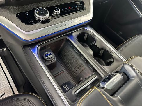 Used 2025 Ford Expedition Tremor AWD/4WD image 41