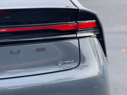 New 2026 Toyota Prius Limited image 9