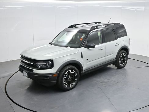 Used 2022 Ford Bronco Sport Outer Banks w/ Tech Package AWD/4WD image 46