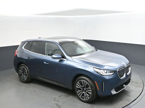 Certified 2025 BMW X3 xDrive30i w/ Convenience Package image 38