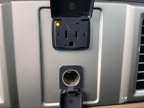 Used 2015 Ford F150 Lariat image 33