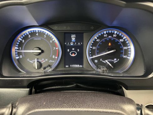 Used 2014 Toyota Highlander XLE AWD/4WD image 33