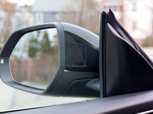 Used 2022 Audi Q8 Premium Plus w/ Premium Plus Package image 23