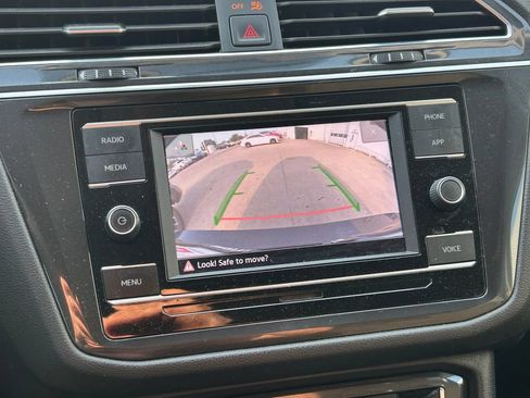 Used 2020 Volkswagen Tiguan S FWD image 28