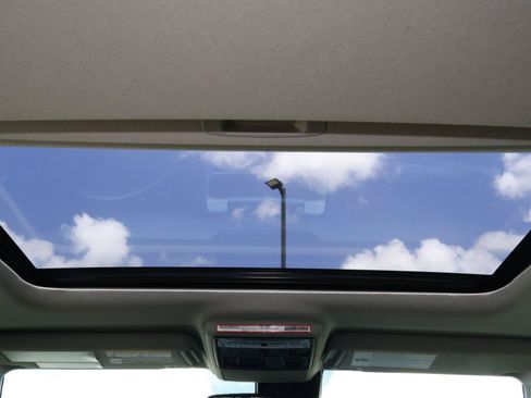 Used 2023 Toyota 4Runner SR5 Premium w/ Moonroof Package RWD image 12