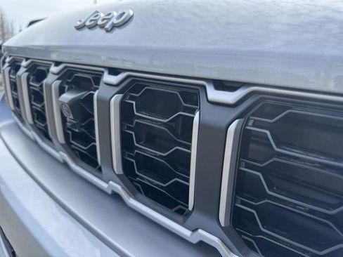 New 2026 Jeep Grand Cherokee Limited image 16