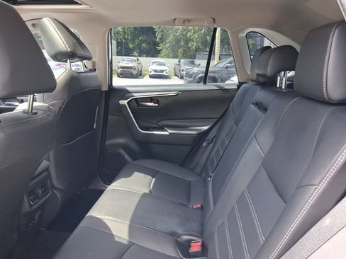 Used 2022 Toyota RAV4 XLE Premium FWD image 6