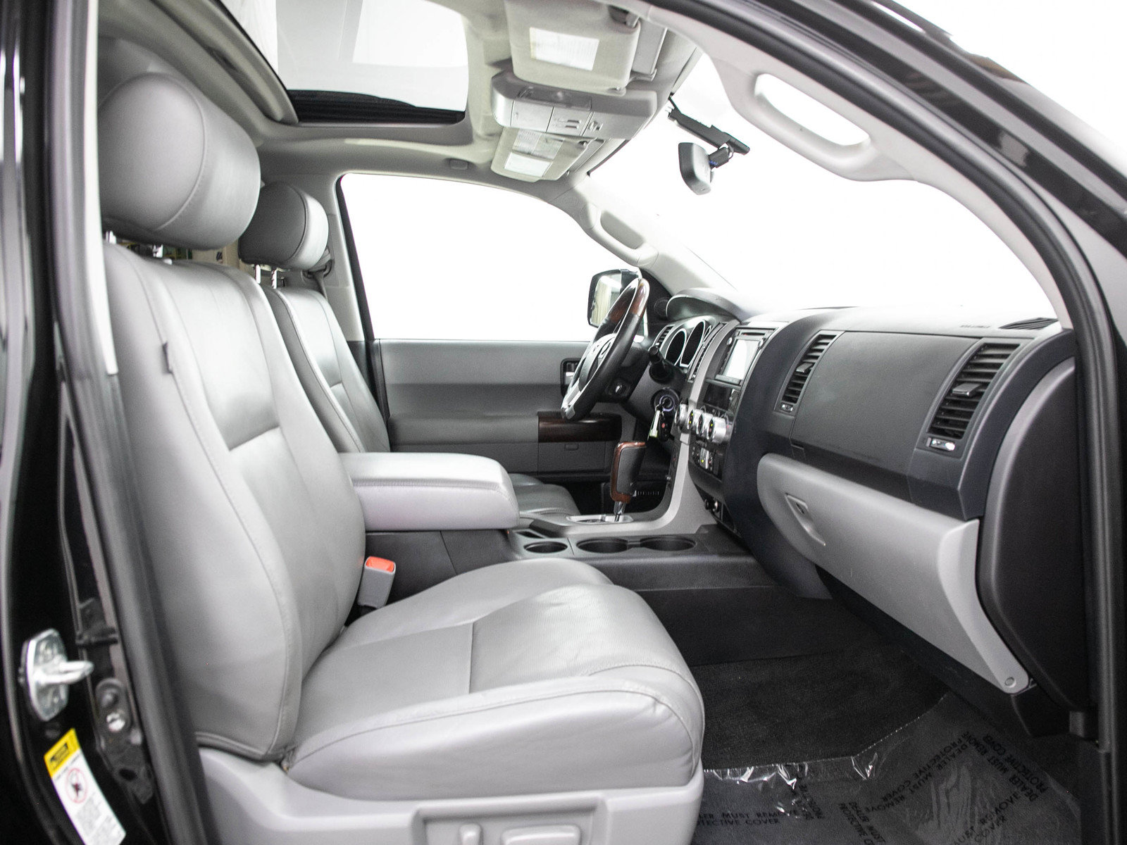 Used 2016 Toyota Sequoia Platinum AWD/4WD image 13