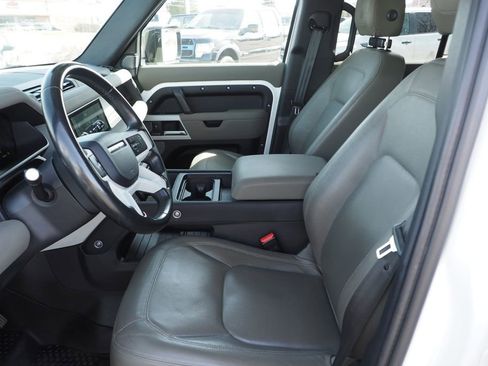 Used 2023 Land Rover Defender 110 SE image 14