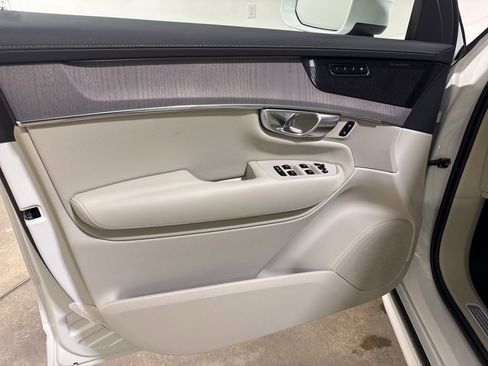 New 2026 Volvo XC90 B6 Ultra w/ Protection Package AWD/4WD image 17