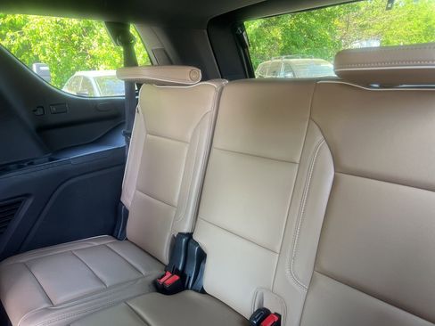Used 2021 Chevrolet Tahoe Premier AWD/4WD image 24