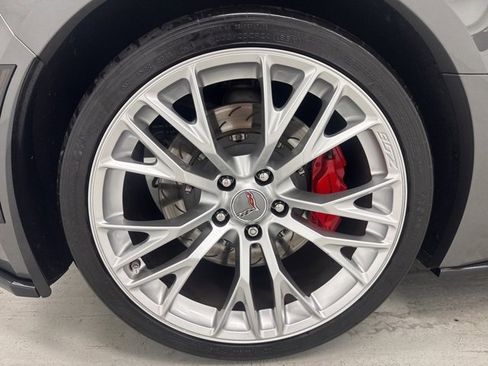 Used 2016 Chevrolet Corvette Z06 w/ 2LZ Preferred Equipment Group image 32