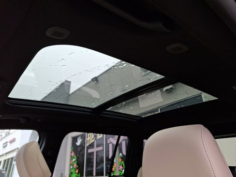 New 2026 Jeep Grand Cherokee Limited image 10