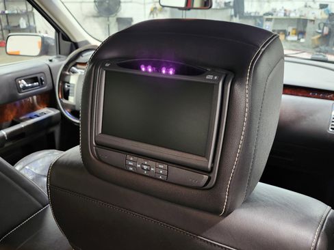 Used 2011 Ford Flex Limited image 22