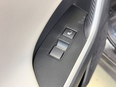 Used 2021 Toyota RAV4 Limited AWD/4WD image 18