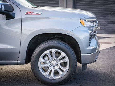 Used 2023 Chevrolet Silverado 1500 LTZ w/ Z71 Off-Road Package AWD/4WD image 5