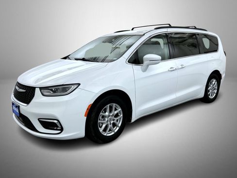 Certified 2022 Chrysler Pacifica Touring-L FWD image 1