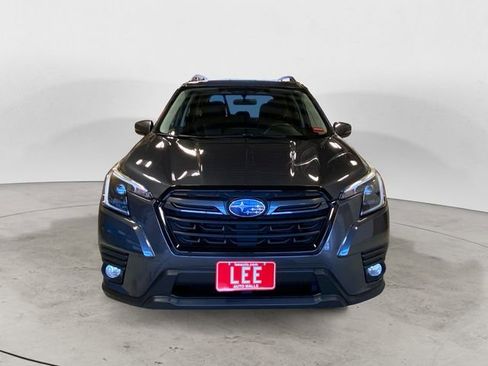 Used 2023 Subaru Forester Limited image 9