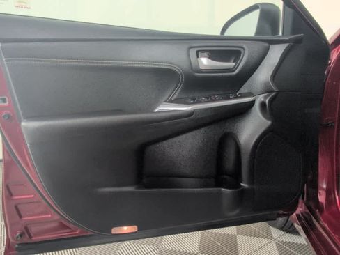 Used 2017 Toyota Camry XLE w/ Moonroof Package FWD image 20