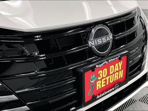 New 2025 Nissan Versa SV w/ Trunk Package FWD image 15