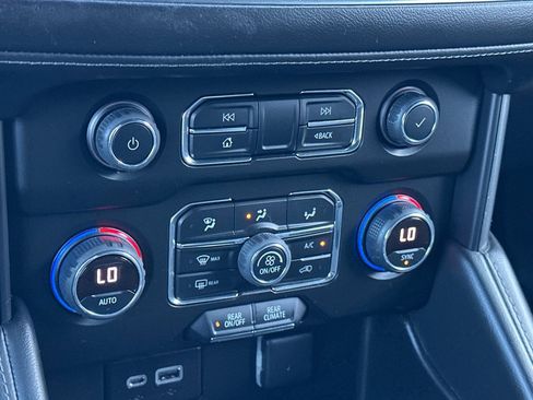 Used 2021 Chevrolet Tahoe LS image 21