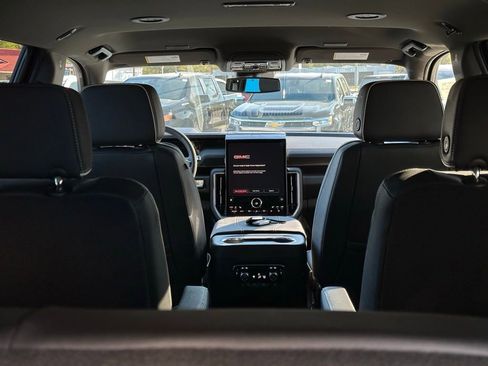 New 2026 GMC Yukon XL Elevation image 9