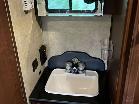 Used 2013 Ford E-450 and Econoline 450 Super Duty w/ Motorhome Prep Pkg image 30