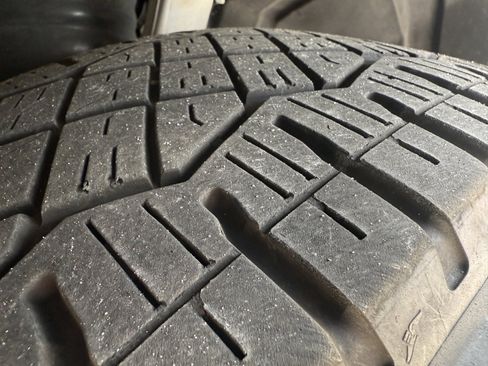 Used 2024 Tesla Cybertruck AWD Crew Cab image 29