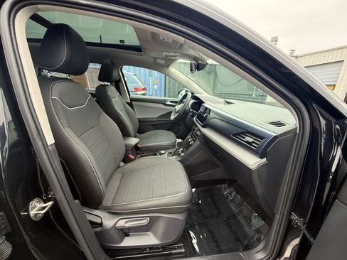Used 2024 Volkswagen Taos SE AWD/4WD image 27
