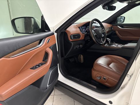 Used 2022 Maserati Levante GT image 7