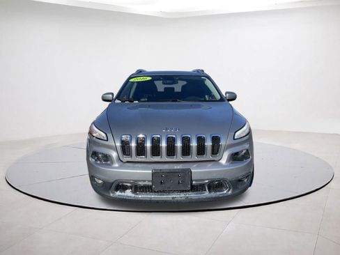 Used 2016 Jeep Cherokee Limited image 2