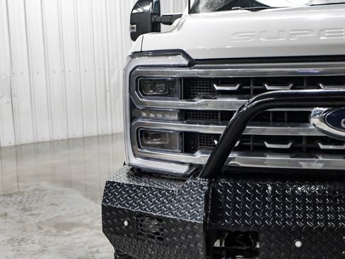 Used 2024 Ford F350 Platinum w/ FX4 Off-Road Package image 49